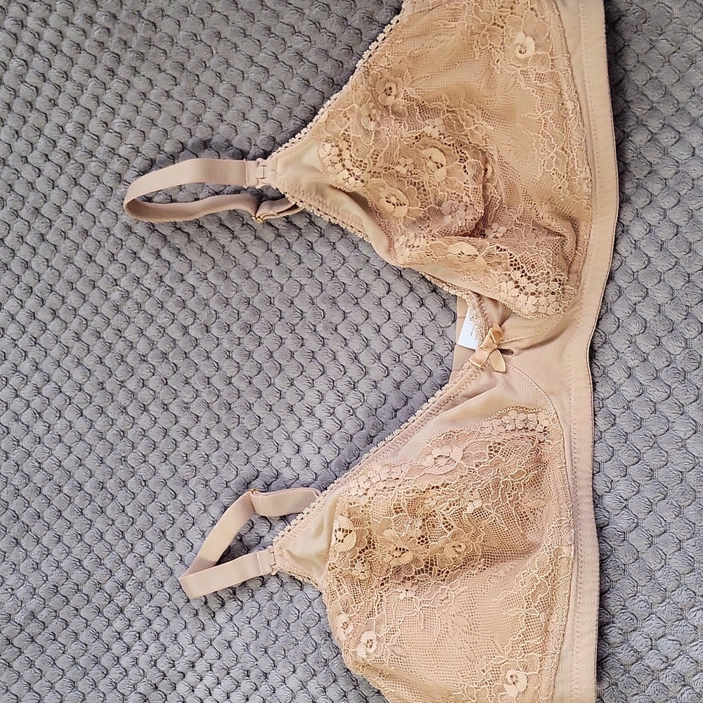 Rosie Pope Maternity nude lace nursing bra size 38DD